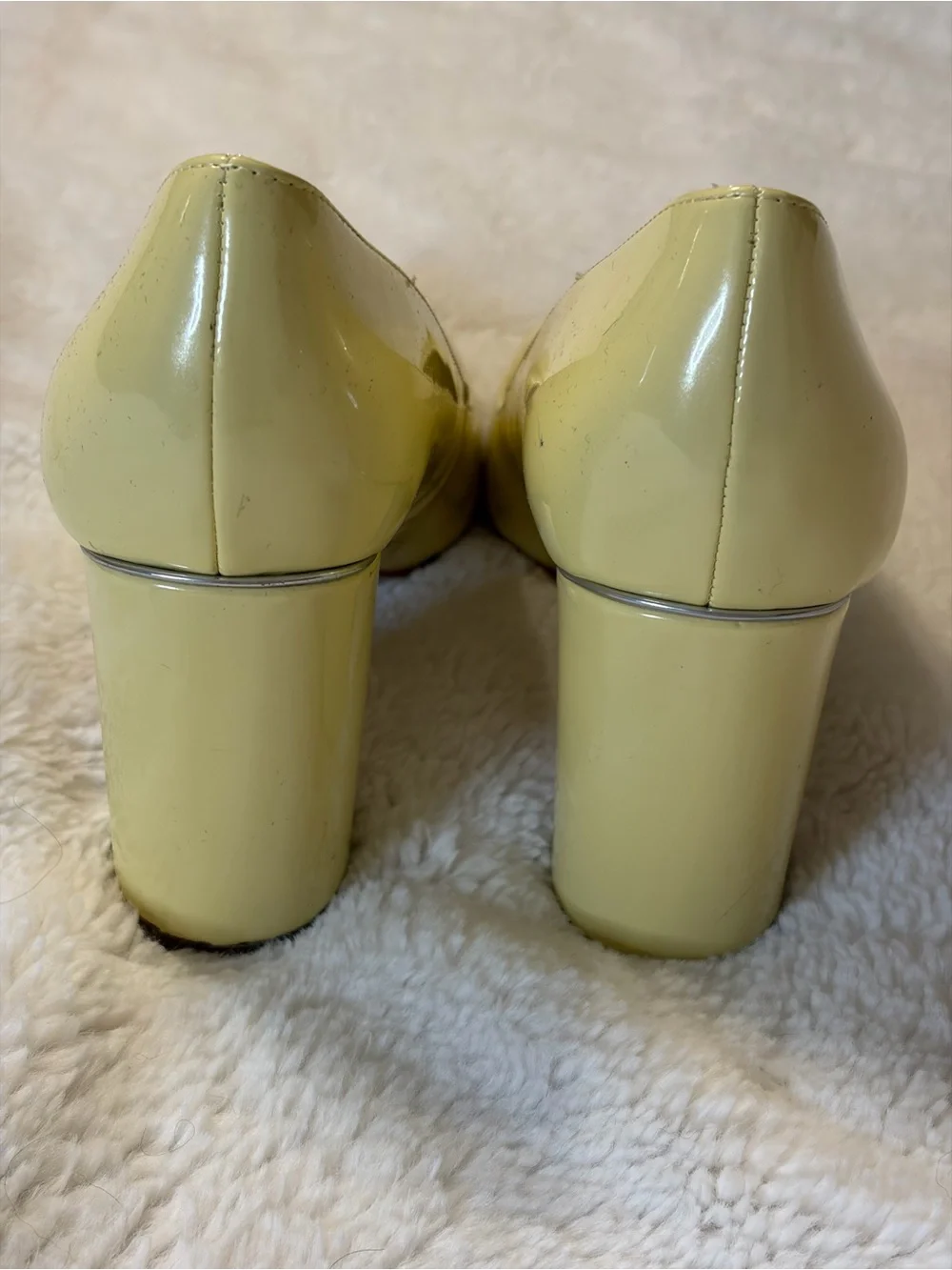 Mark Fisher 'Viviene' Block Heel Pumps Patent Yellow Pointed Toe. New w/o tags. - Picture 2 of 6